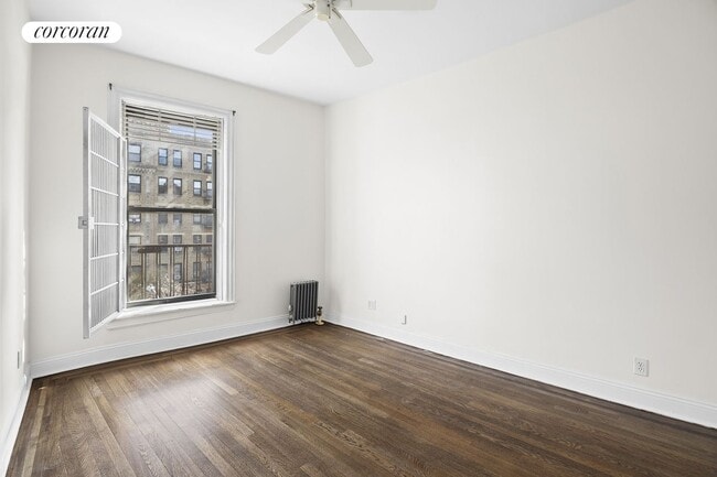 Building Photo - 880 W 181st St