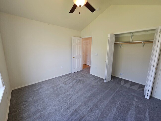 Building Photo - Beautiful Home In Greenacres