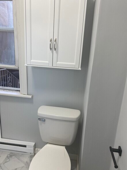 Building Photo - 6443 N Broad St