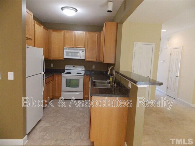Building Photo - 5523 Cottonrose Ln