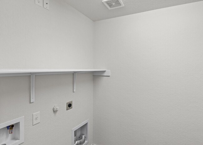 Building Photo - "4-Bedroom Haven in Cibolo with Spacious Living!"