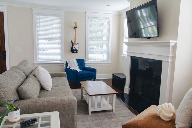 Building Photo - Beautiful 3 bedroom Home for Rent, middle of The Nations with a "4th"/bonus room