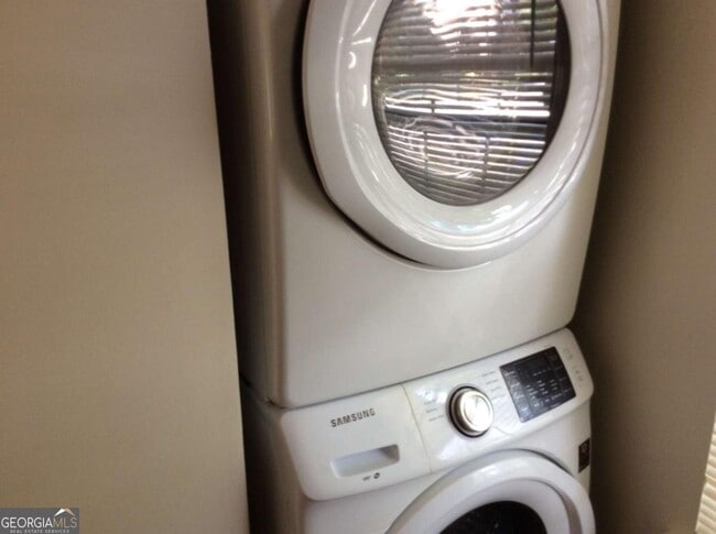 Building Photo - 200 Sheraton Ct