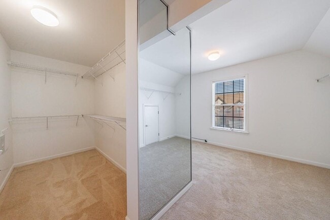 Building Photo - 279 Collins View Ct