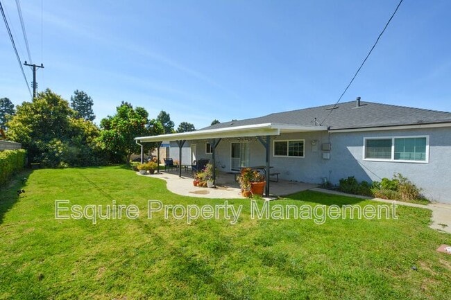 Building Photo - 730 Jay Ave