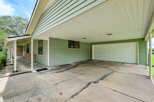 Building Photo - 3605 Longherridge Dr