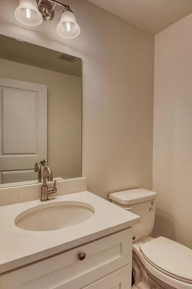 Building Photo - 1201 - 1205 N Cannon St.