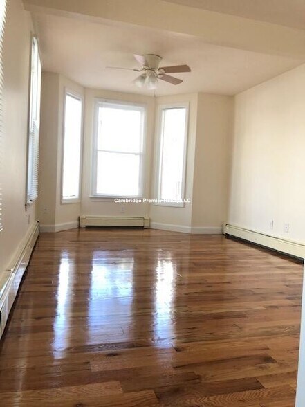 Building Photo - 51 Franklin St