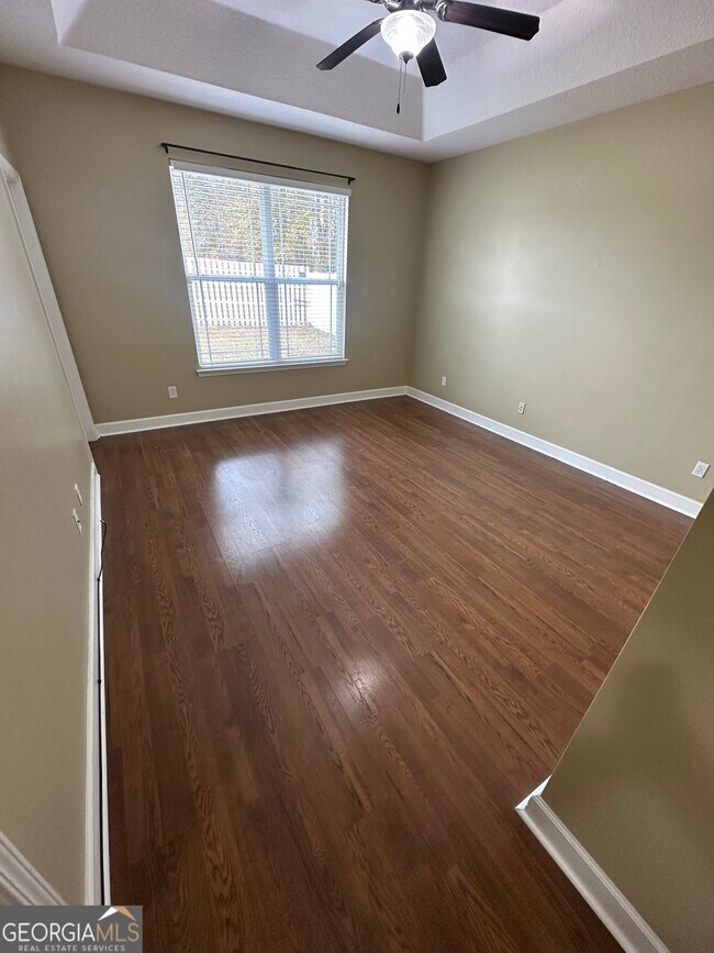 Building Photo - 101 Waters Edge Dr