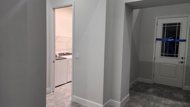 Building Photo - 14970 RedCove Pl