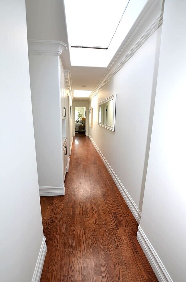 Building Photo - 3 Bedroom 2 bath Vacation Rental.