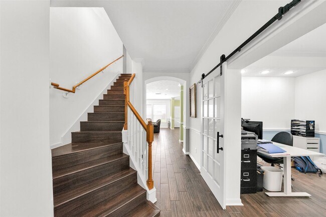 Building Photo - 5522 Brookhollow Oaks Trail