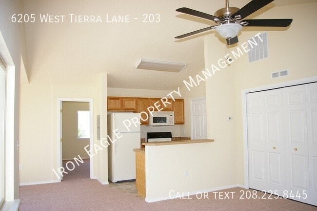 Building Photo - 6205 W Tierra Ln