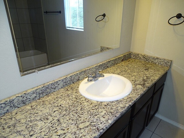 Building Photo - 5826 Grandwood Dr
