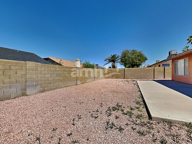 Building Photo - 11208 N 78th Dr