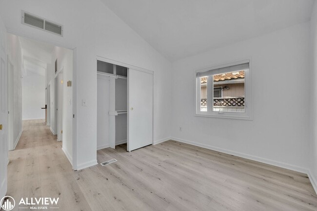 Building Photo - Charming 3-Bedroom Home in Rancho Bernardo...