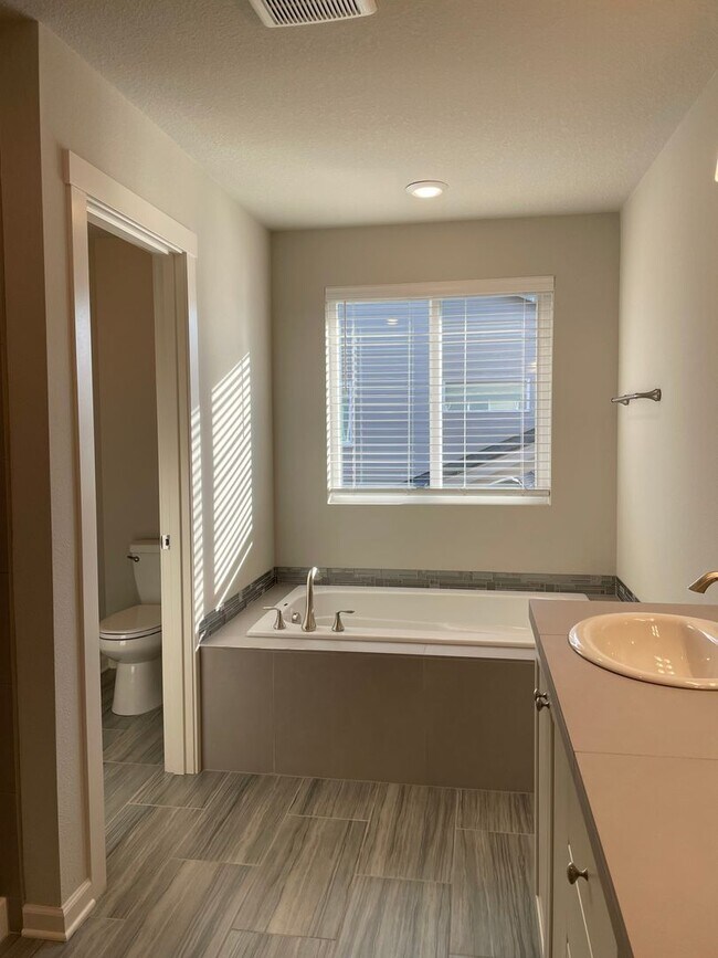 Building Photo - NEWER 4 Bed 2.5 Bath Home! Located near the Ridgefield Outdoor Recreation Center, equestrian faci...