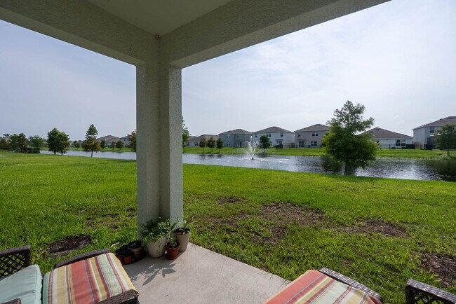 Building Photo - 4 Bedroom, 2 Bathroom home For Rent in Parrish