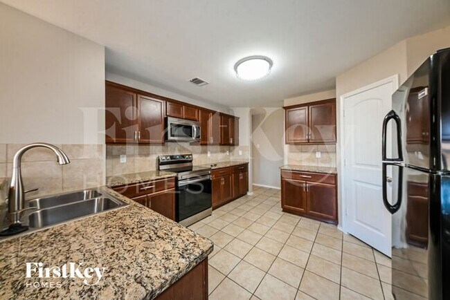 Building Photo - 2803 Englenook Dr