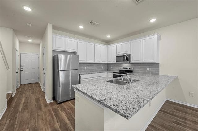 Building Photo - 105 4th St