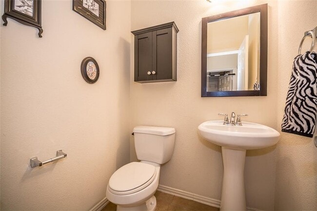 Building Photo - 10504 Bolivar Dr