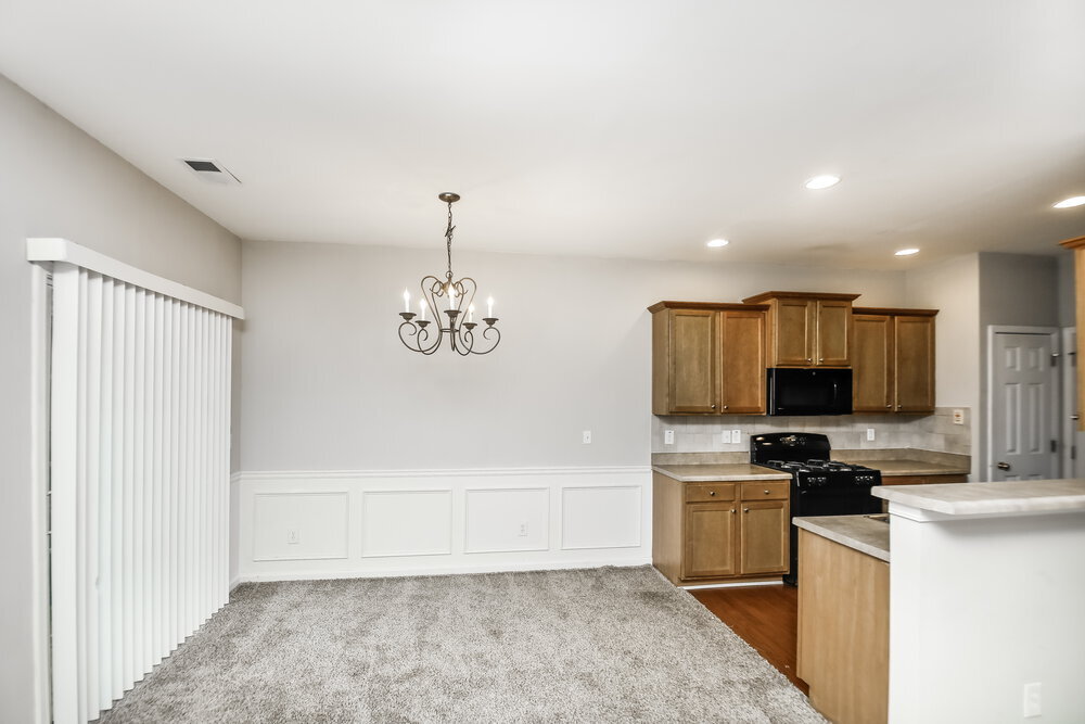 Building Photo - 713 Celeste Ln