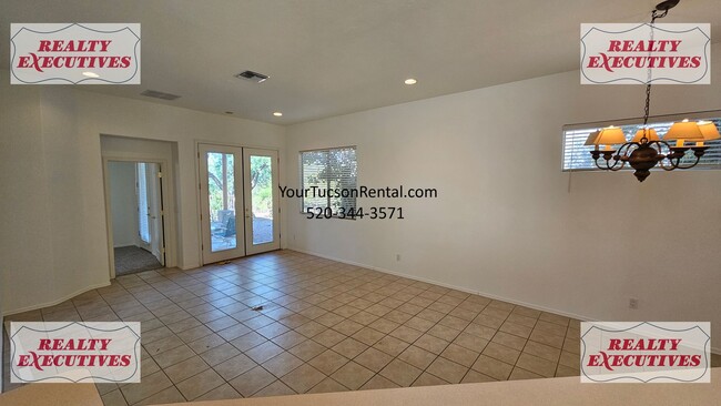 Building Photo - Sabino Springs - 2 bedroom, 2 bathrooms ho...