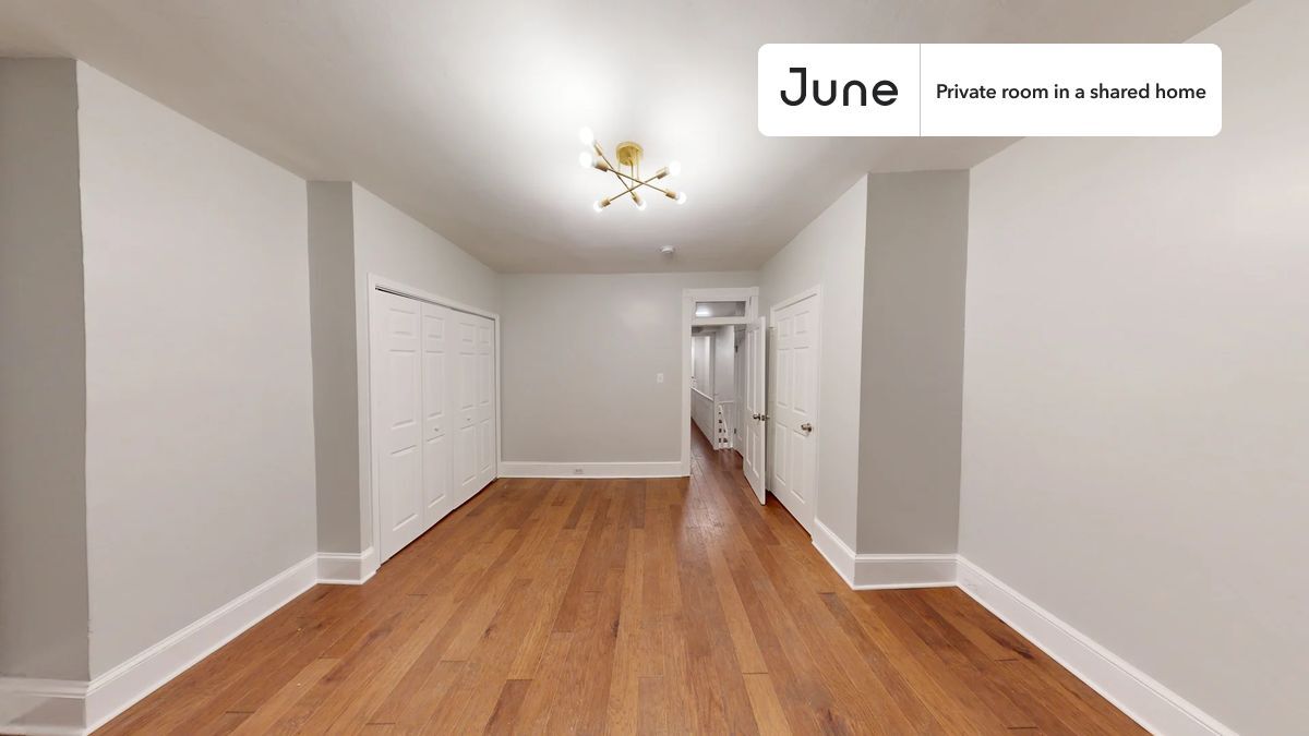 Building Photo - Room in Shared 3 bed/1.5 bath home