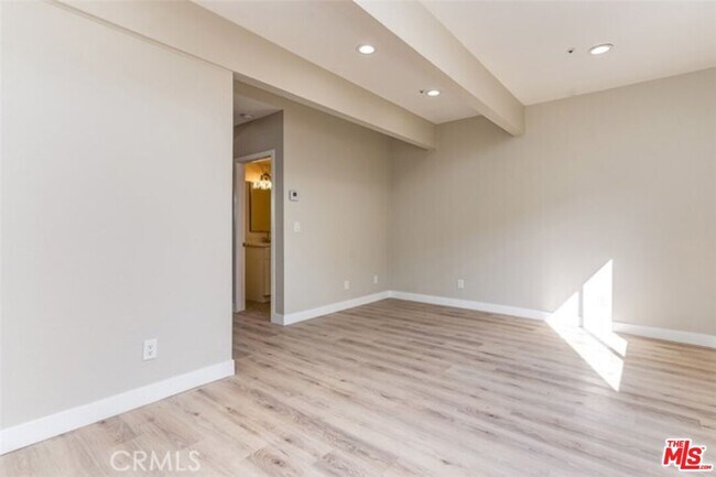 Building Photo - 16410 Cornuta Ave