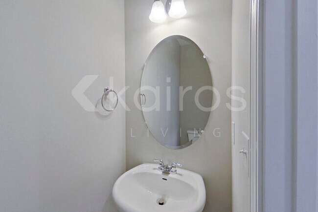 Building Photo - 155 Williams Ln