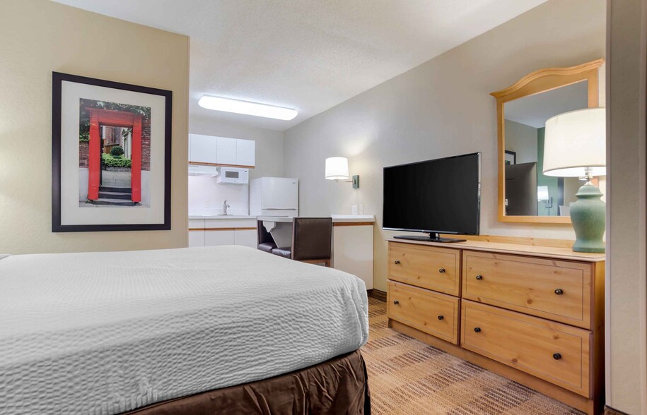 Building Photo - Furnished Studio-Baltimore - BWI Airport -...