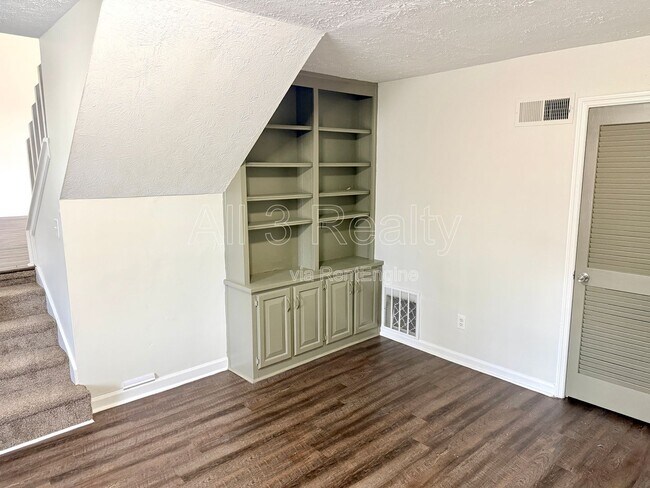 Building Photo - 3237 Brisbane Way