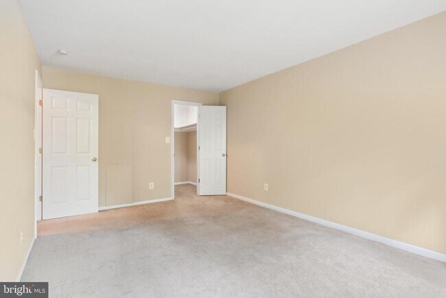 Building Photo - 3308 Woodburn Village Dr