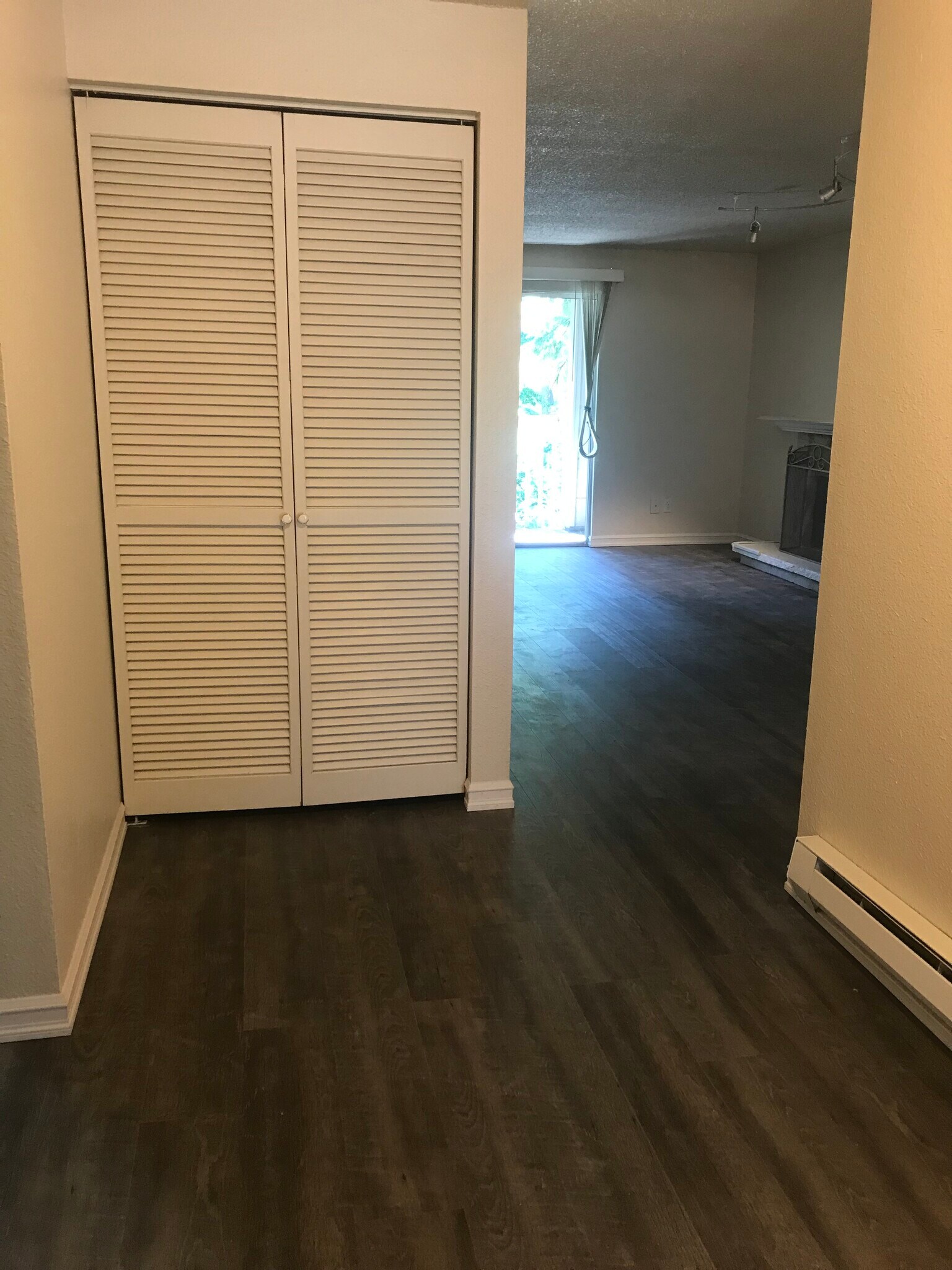 Building Photo - 14547 NE 40th St