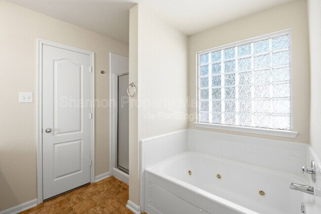 Building Photo - 526 Remington Lodge Ct
