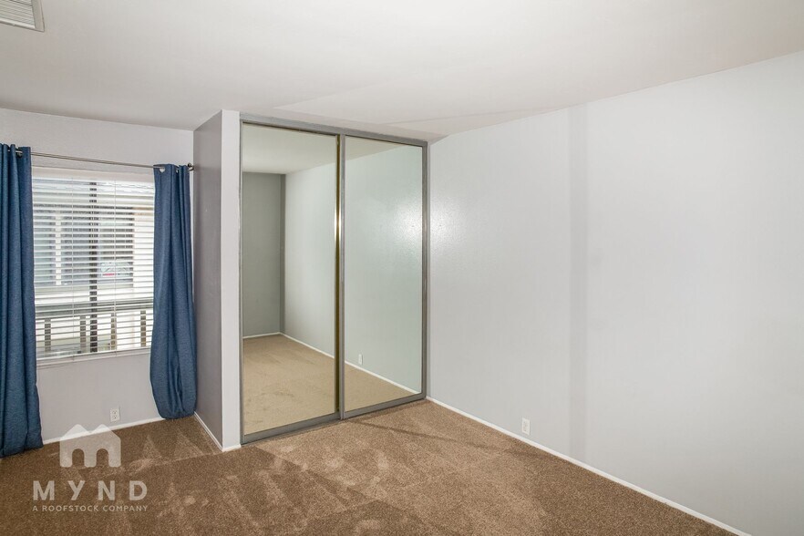 Building Photo - 10617 Caminito Cascara