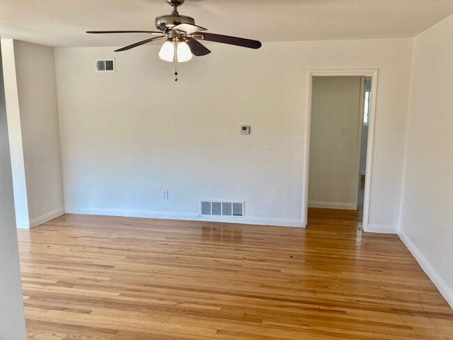 Building Photo - 3 Bedroom 2 Bath Home in La Mesa with Deta...