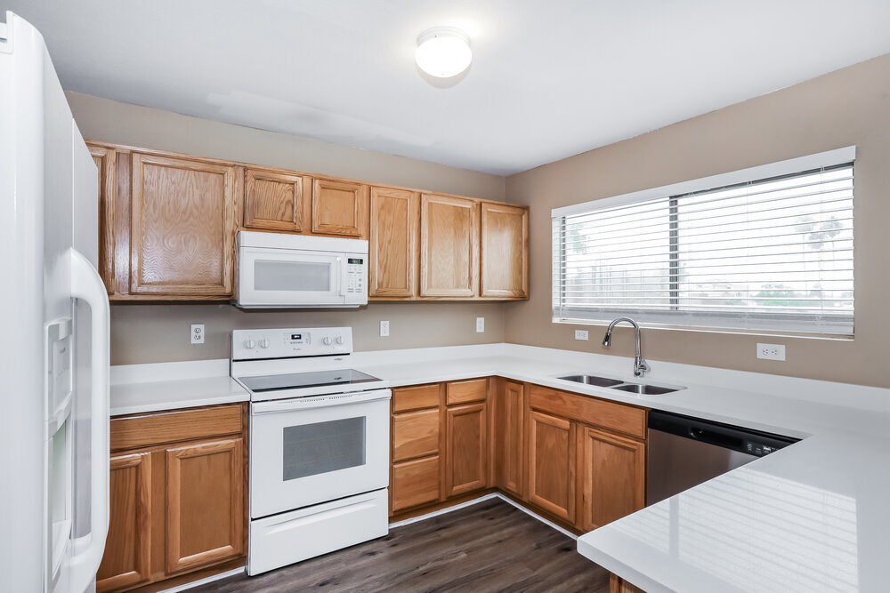 Building Photo - 250 W Juniper Ave