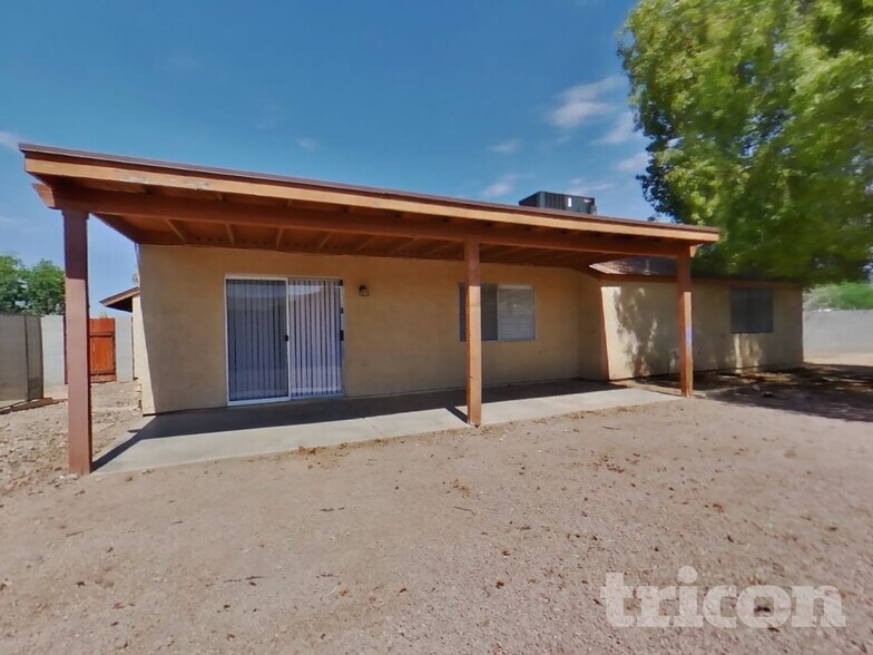 Building Photo - 1010 W Blackhawk Dr