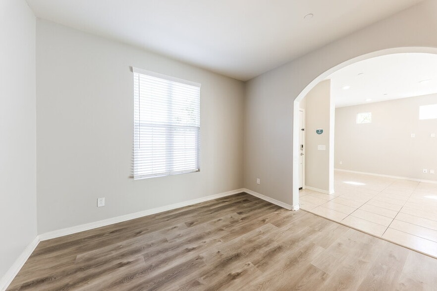 Building Photo - 12334 W Domino Dr