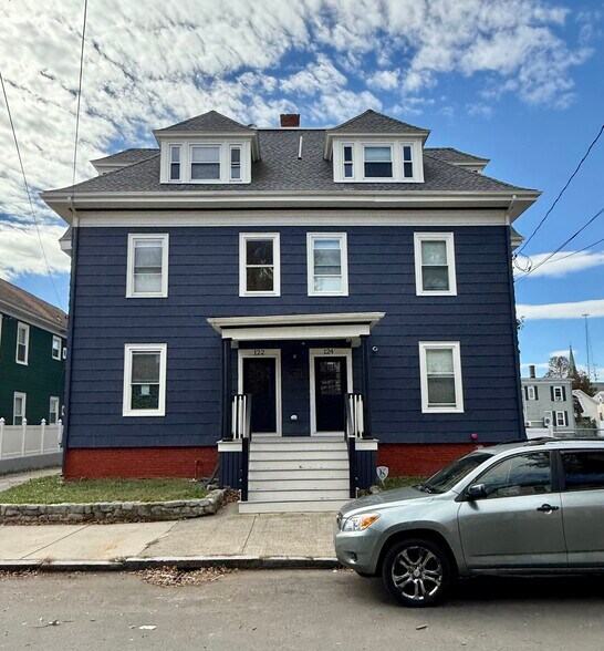 Building Photo - 122 Chestnut St