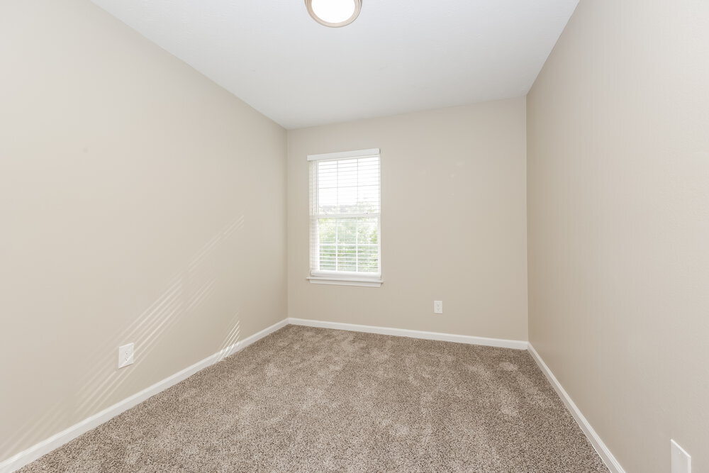 Building Photo - 8030 Logan Dr