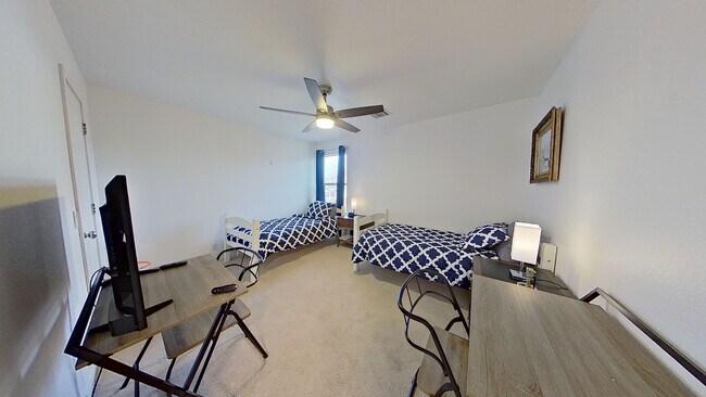 Building Photo - 1007 Brown Dr