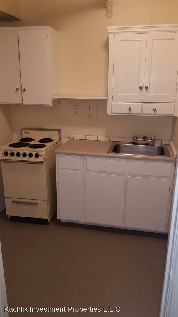 Building Photo - 1225 SW Alder St