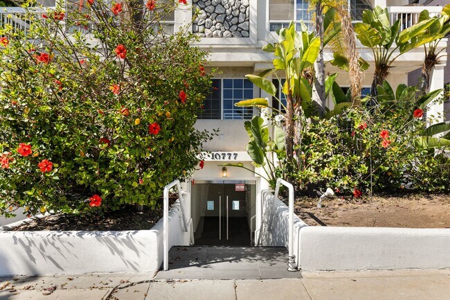 Building Photo - 10777 Ashton Ave