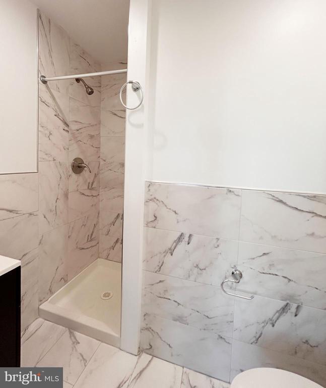 Building Photo - 1241 Orthodox St