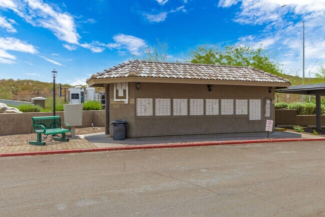 Building Photo - 1720 E Thunderbird Rd