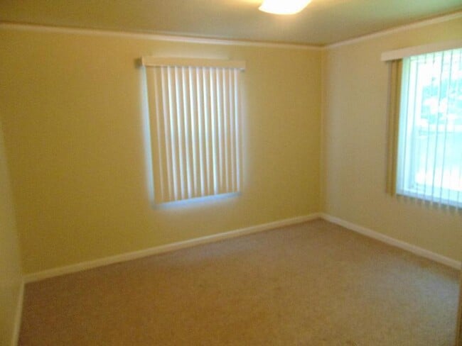 Building Photo - Adorable 3BD Home with Tons of Vintage Charm!