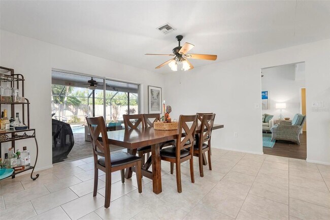 Building Photo - 6552 Waterford Cir