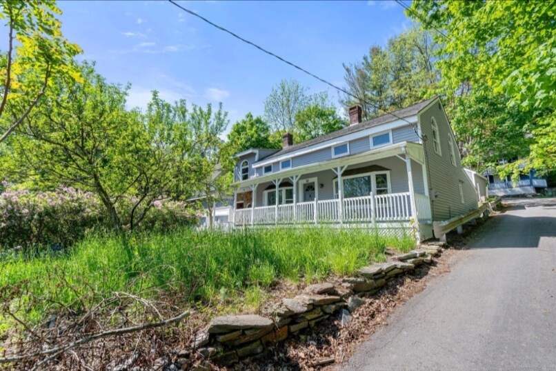 Building Photo - 52 Grove St
